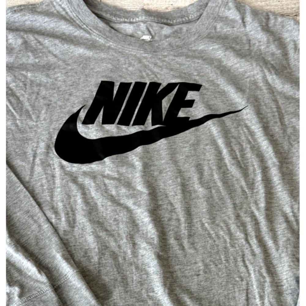 Nike The Nike Tee Long Sleeve Shirt Men's Gray Athletic Cut Swoosh XL XLARGE - Picture 1 of 8